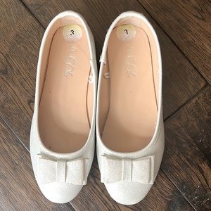 Sugar shimmery pearl flat shoes for girls size 3